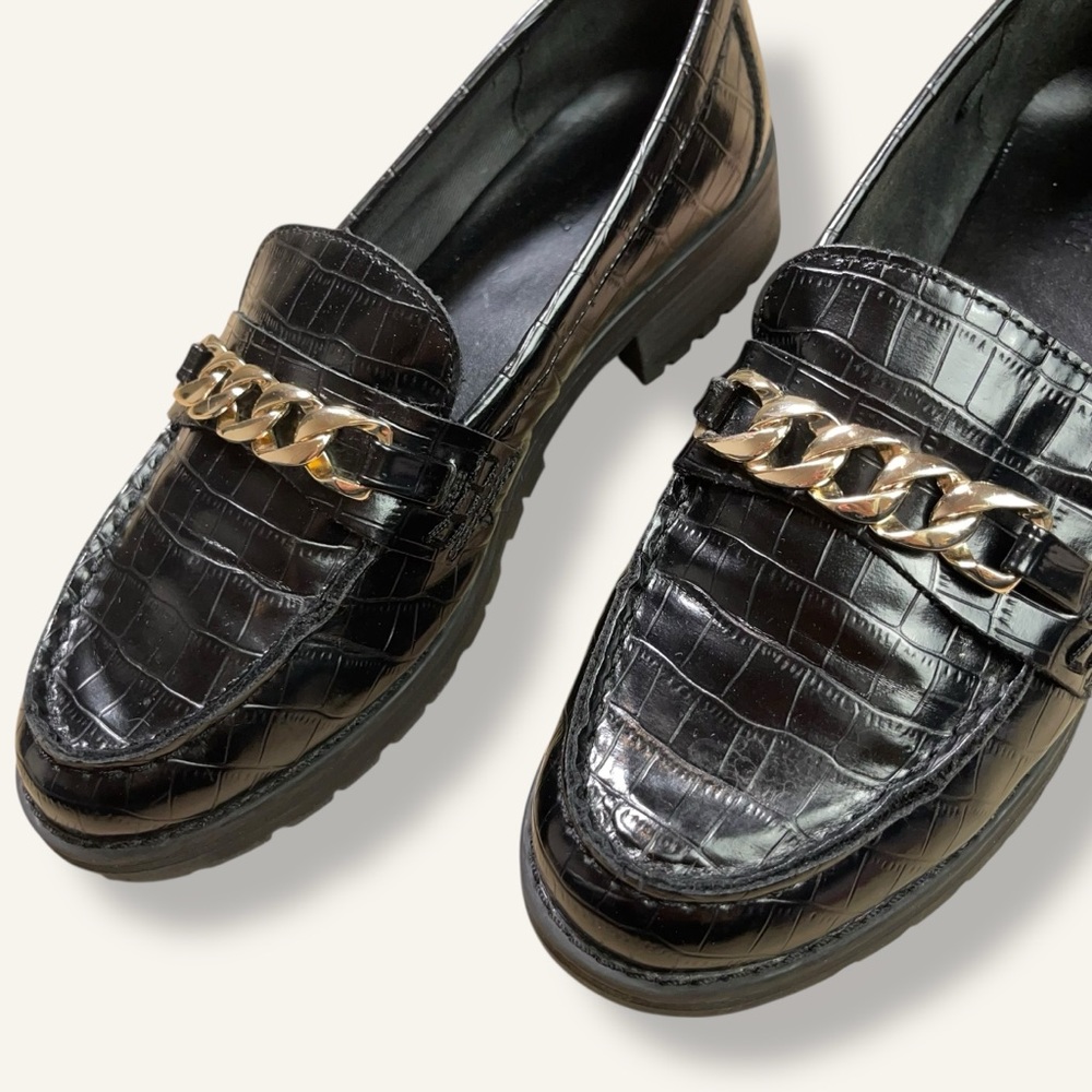 Old Navy Faux Leather Chunky Heel Loafers - Picture 7 of 10